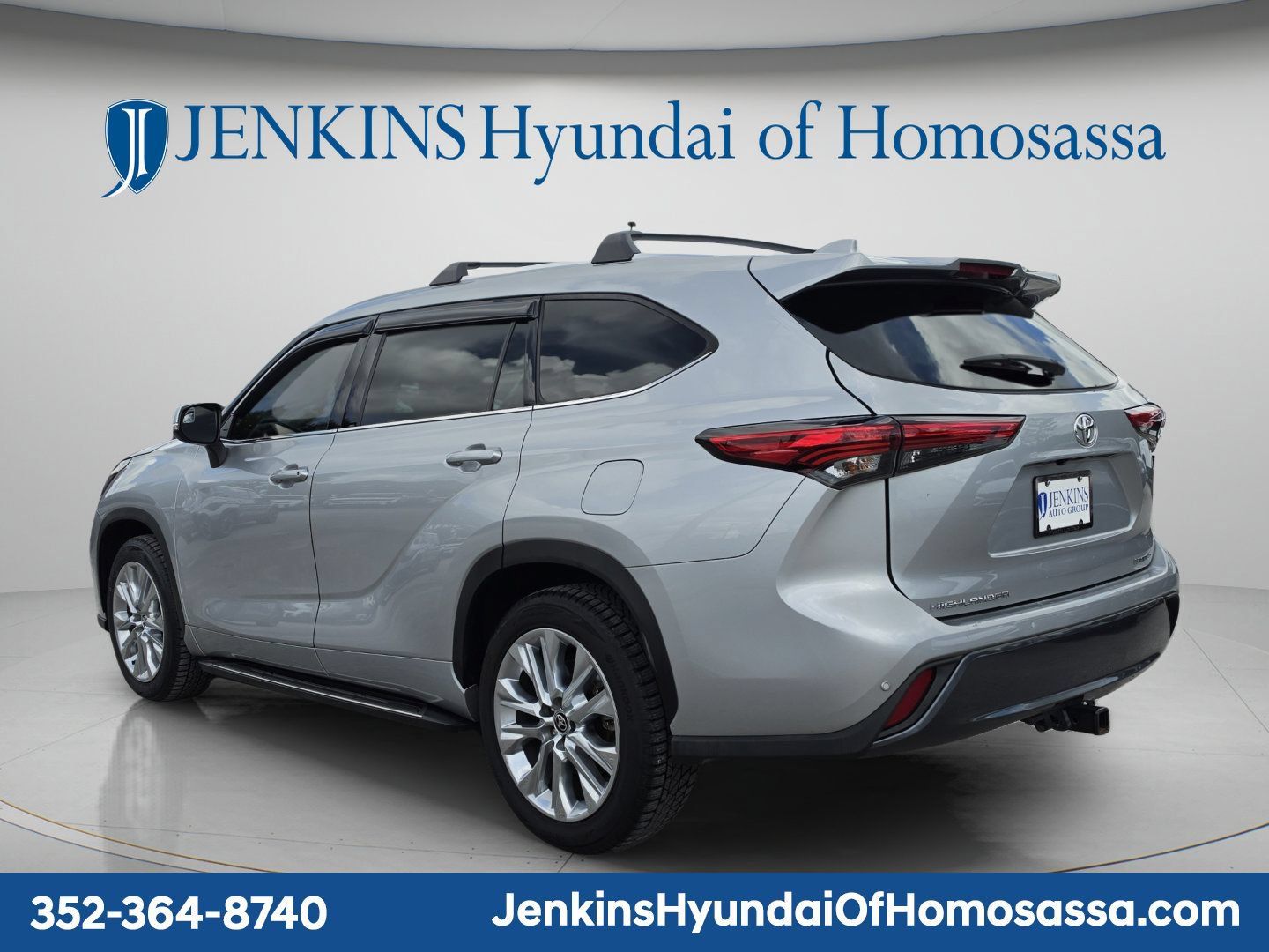 Used 2022 Toyota Highlander Limited FWD image 6
