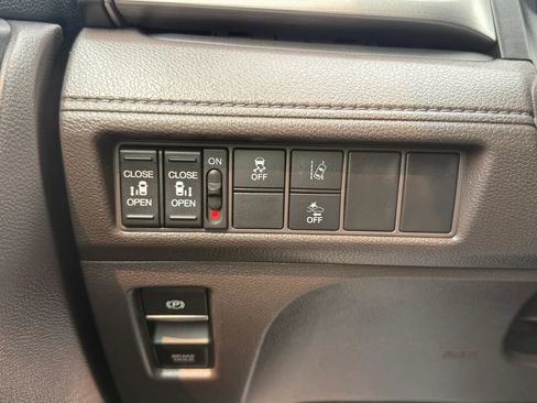 Used 2018 Honda Odyssey EX image 43