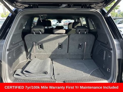 Used 2025 GMC Acadia Elevation AWD/4WD image 16