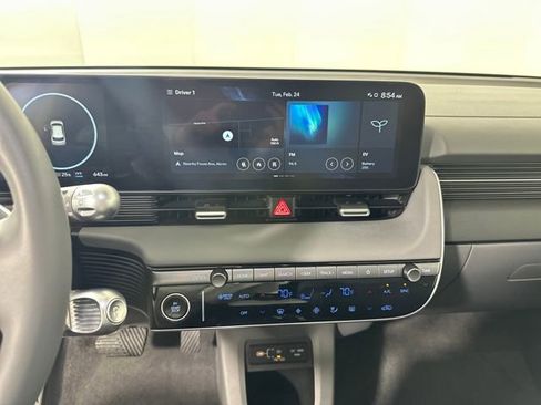 Used 2025 Hyundai Ioniq 5 SE image 21