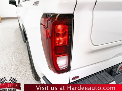 Used 2022 GMC Sierra 1500 Elevation w/ X31 Off-Road Package image 9