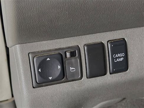 Used 2011 Nissan Frontier SV w/ SV Premium Utility Pkg image 11