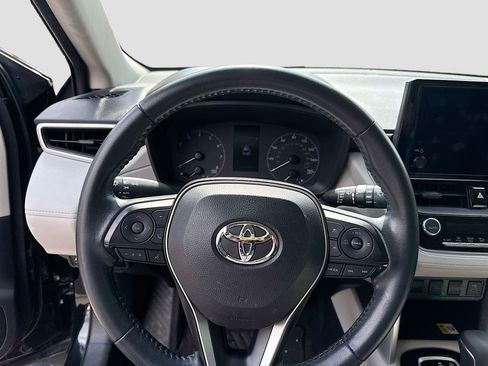 Used 2023 Toyota Corolla Cross LE FWD image 10