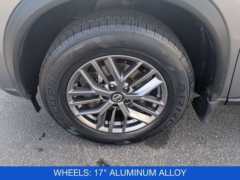Used 2021 Nissan Rogue S AWD/4WD image 10