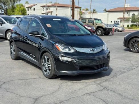 Used 2019 Chevrolet Bolt Premier w/ Infotainment Package image 2