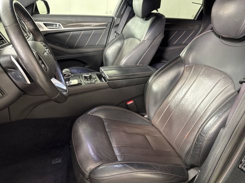 Used 2019 Genesis G80 3.3T Sport RWD image 11