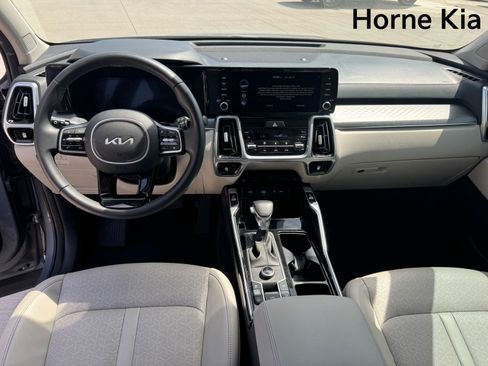 Certified 2023 Kia Sorento SX AWD/4WD image 15