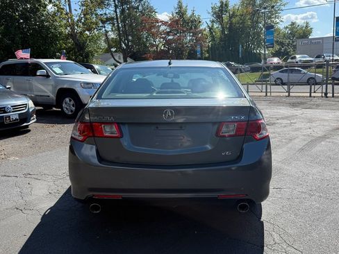 Used 2010 Acura TSX V6 Sedan image 4