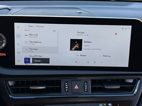 New 2025 Lexus ES 350 w/ Premium Package image 17