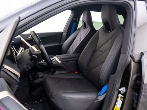 Used 2024 BMW iX xDrive50 w/ Convenience Package image 15