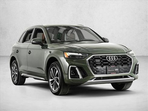 Certified 2025 Audi Q5 2.0T Premium Plus image 3