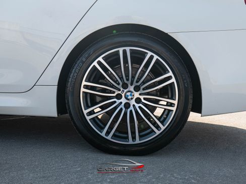Used 2020 BMW 530i xDrive w/ M Sport Package AWD/4WD image 12