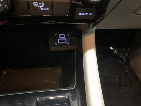 Used 2023 Jeep Compass Latitude image 21