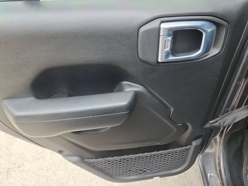 Used 2022 Jeep Wrangler Unlimited Sport AWD/4WD image 26