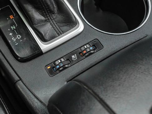 Used 2016 Toyota Highlander Limited Platinum AWD/4WD image 36