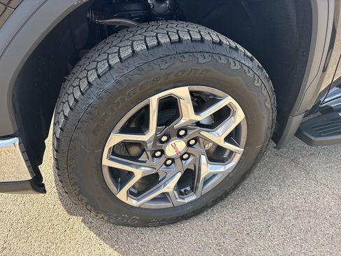 New 2026 GMC Sierra 1500 SLT image 30