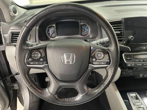 Used 2021 Honda Pilot Touring image 17