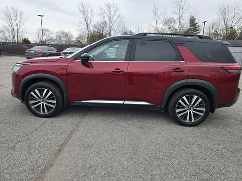 Used 2022 Nissan Pathfinder Platinum image 6