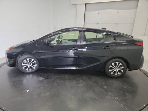 Used 2019 Toyota Prius XLE AWD/4WD image 4