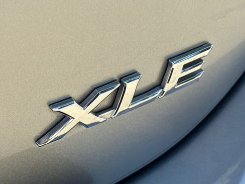 Used 2023 Toyota Camry XLE FWD image 10