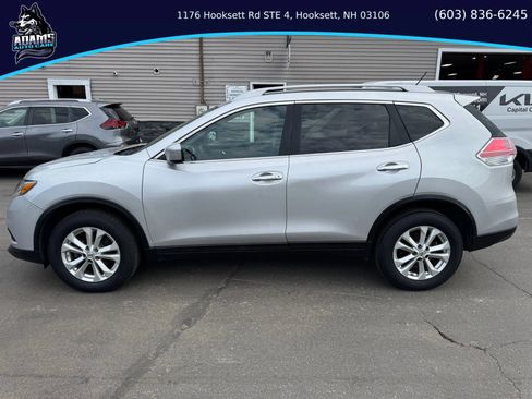 Used 2014 Nissan Rogue SV image 3