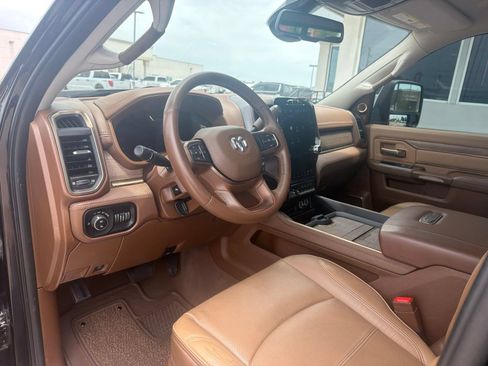 Used 2024 RAM 3500 Limited w/ Towing Technology Group AWD/4WD image 9