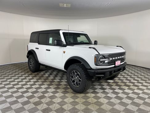 New 2025 Ford Bronco Badlands AWD/4WD image 7