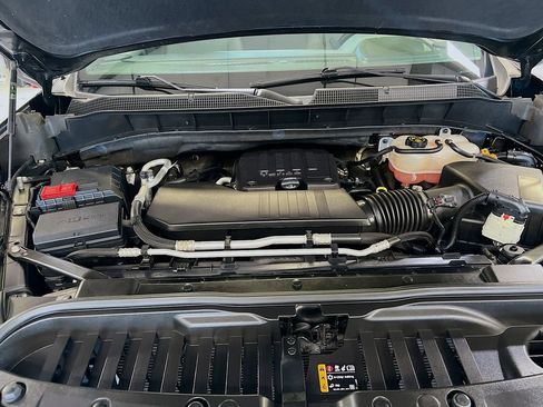 Used 2022 Chevrolet Silverado 1500 LT AWD/4WD image 27