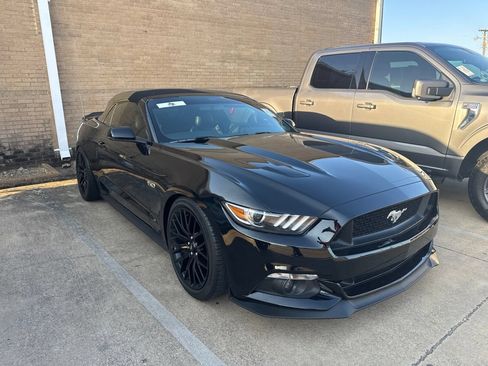 Used 2017 Ford Mustang GT Premium w/ GT Performance Package RWD image 4