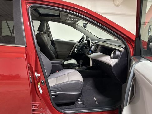 Used 2013 Toyota RAV4 Limited AWD/4WD image 22