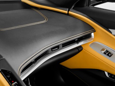 Used 2021 Chevrolet Corvette Stingray Preferred Conv w/ 2LT image 38