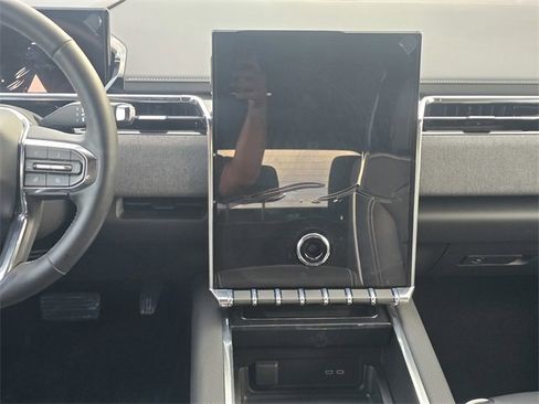 New 2026 GMC Sierra EV Elevation image 14