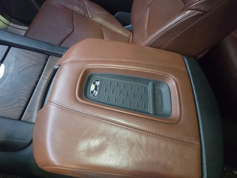 Used 2015 Cadillac Escalade Premium AWD/4WD image 36