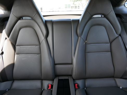 Used 2018 Porsche Panamera 4 image 13