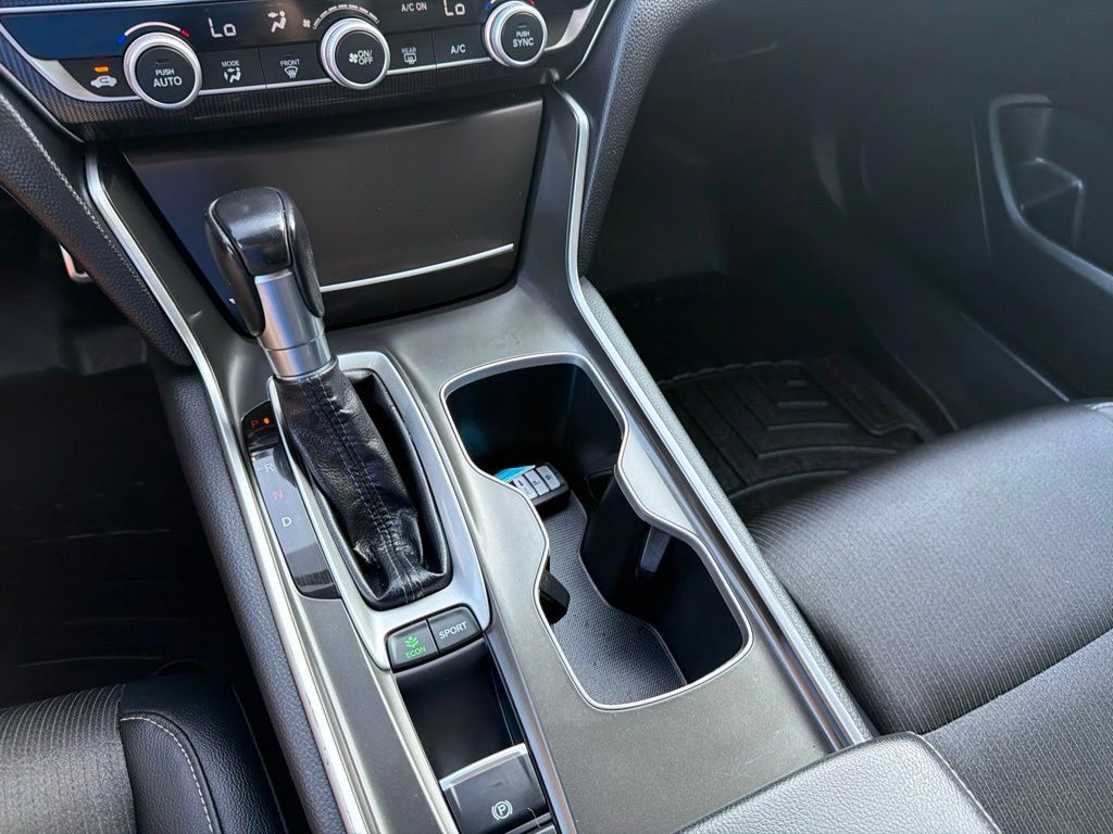Used 2018 Honda Accord Sport image 22