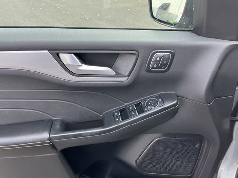 Used 2024 Ford Escape Platinum image 16