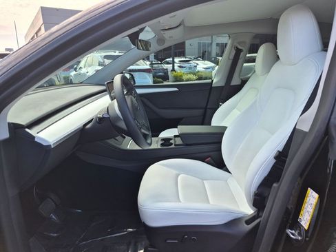 Used 2023 Tesla Model Y Long Range AWD/4WD image 10