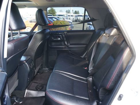 Used 2018 Toyota 4Runner TRD Off-Road image 13