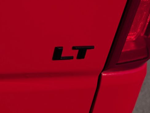 Used 2021 Chevrolet Silverado 1500 LT Trail Boss w/ Convenience Package II image 6