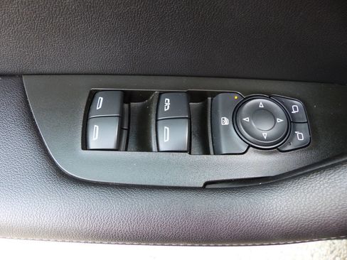 Used 2020 Chevrolet Blazer LT FWD image 19