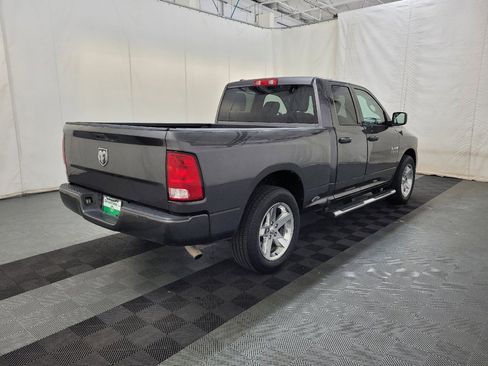 Used 2016 RAM 1500 Express RWD image 9