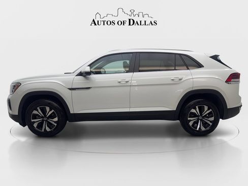 Used 2025 Volkswagen Atlas Cross Sport SE FWD image 5