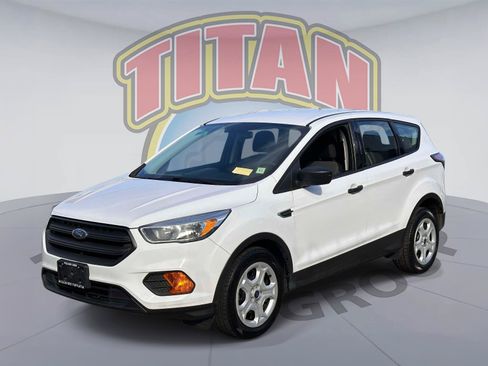 Used 2017 Ford Escape S FWD image 1