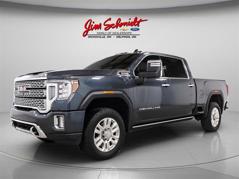 Used 2022 GMC Sierra 3500 Denali w/ Denali Ultimate Package image 3