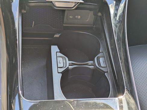 Used 2024 Mercedes-Benz CLE 300 4MATIC Coupe image 25