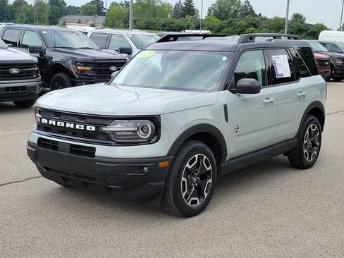 Used 2024 Ford Bronco Sport Outer Banks w/ Tech Package AWD/4WD image 2