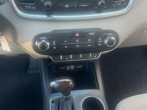 Used 2016 Kia Sorento LX w/ LX Convenience Package FWD image 7
