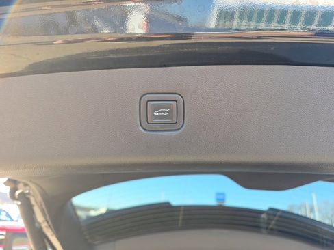 Used 2023 Chevrolet Blazer LT image 23