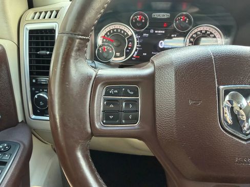 Used 2017 RAM 1500 Classic SLT w/ Luxury Group AWD/4WD image 19