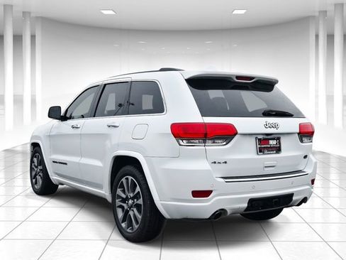 Used 2018 Jeep Grand Cherokee Overland image 3